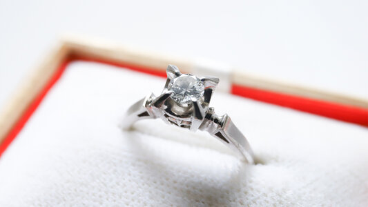 婚約指輪